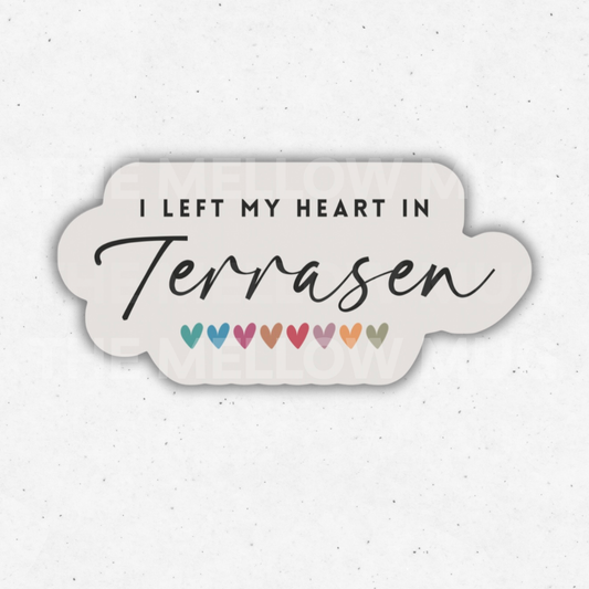 'I left my heart in Terrasen' Sticker (Licensed SJM/Throne of Glass Collection)