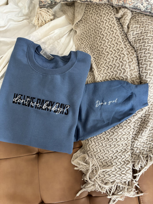 We Love Rainy Days Sweatshirt - Size Large (Extra)